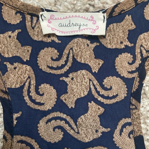 Razor back squirrel 🐿️ print dress - Picture 3 of 3